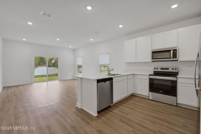 745 SAILOR GROVE Lane, Jacksonville, FL 32221