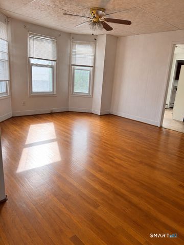 95 Sunnyside Avenue, Waterbury, CT 06708