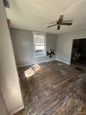 2126 Erick Avenue, St Louis, MO 63121