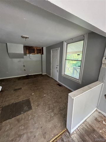 2126 Erick Avenue, St Louis, MO 63121