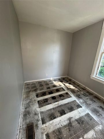 2126 Erick Avenue, St Louis, MO 63121