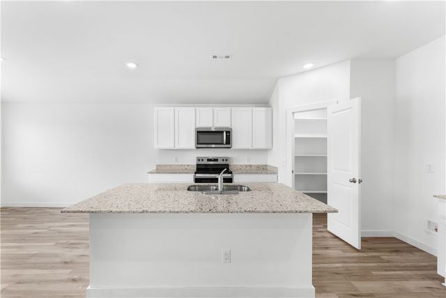 106 NW Pinwheel Street, Gentry, AR 72734