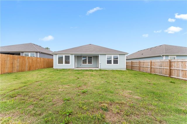 106 NW Pinwheel Street, Gentry, AR 72734