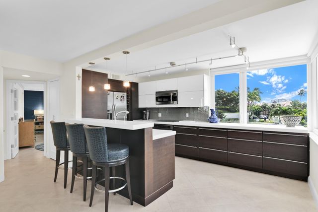 550 S Ocean Boulevard 207, Boca Raton, FL 33432