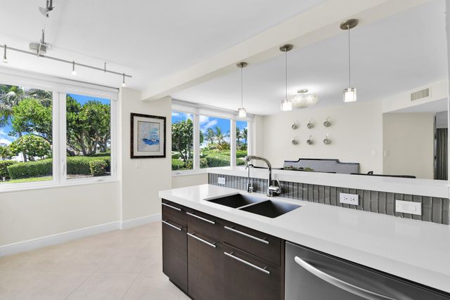 550 S Ocean Boulevard 207, Boca Raton, FL 33432