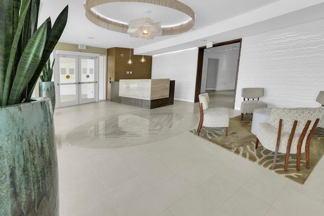 550 S Ocean Boulevard 207, Boca Raton, FL 33432