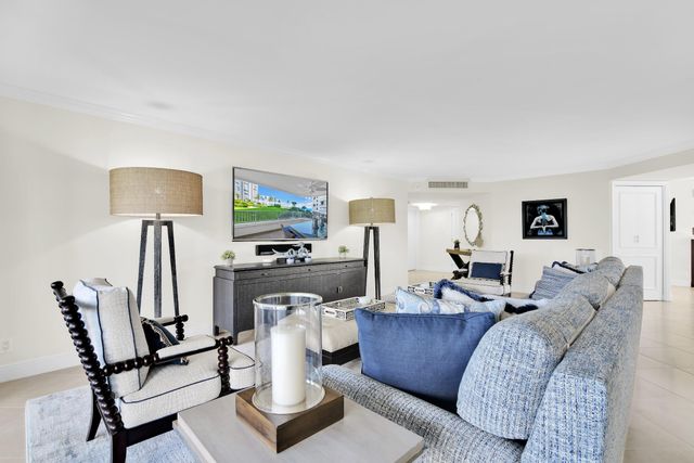 550 S Ocean Boulevard 207, Boca Raton, FL 33432