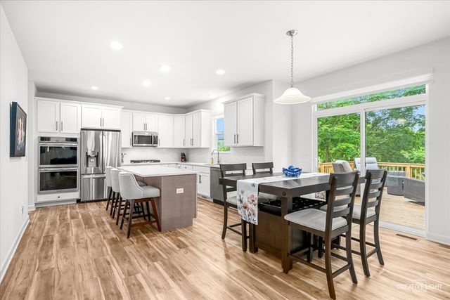 505 Timber Oak Lane, Yorkville, IL 60560