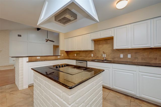 1022 Hidden Canyon Road, Katy, TX 77450