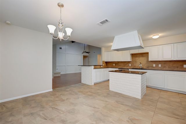 1022 Hidden Canyon Road, Katy, TX 77450
