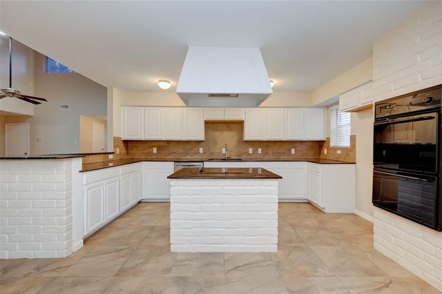 1022 Hidden Canyon Road, Katy, TX 77450