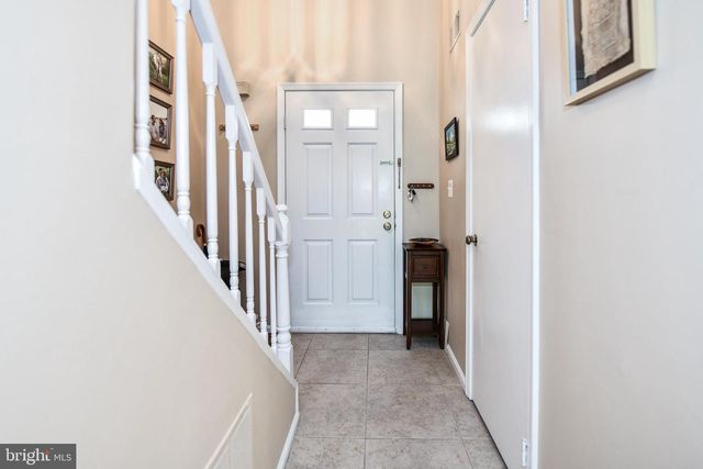 2911-D S WOODSTOCK ST #4, Arlington, VA 22206