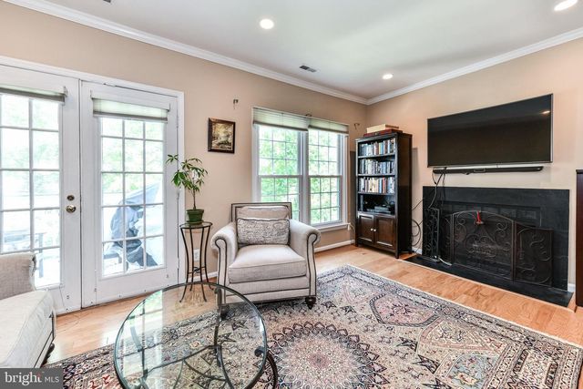 2911-D S WOODSTOCK ST #4, Arlington, VA 22206