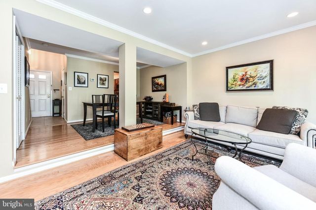 2911-D S WOODSTOCK ST #4, Arlington, VA 22206