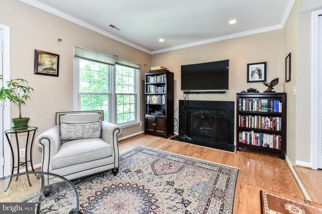 2911-D S WOODSTOCK ST #4, Arlington, VA 22206