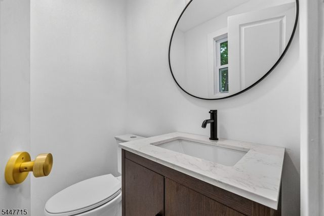 857 Livingston Rd, Elizabeth City, NJ 07208