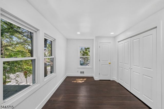857 Livingston Rd, Elizabeth City, NJ 07208