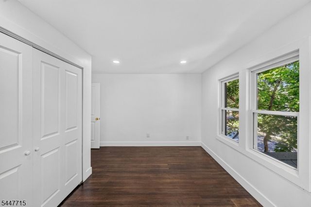 857 Livingston Rd, Elizabeth City, NJ 07208