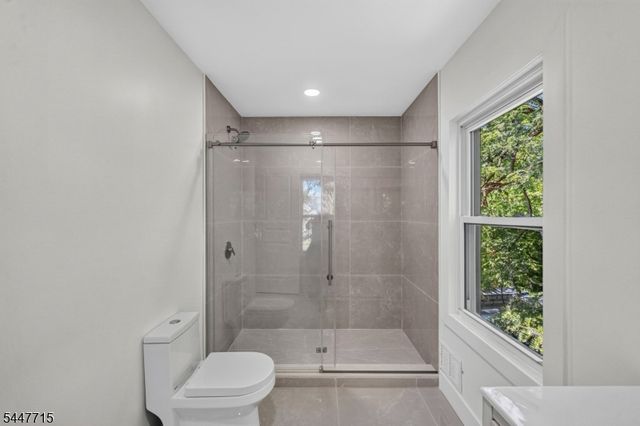 857 Livingston Rd, Elizabeth City, NJ 07208