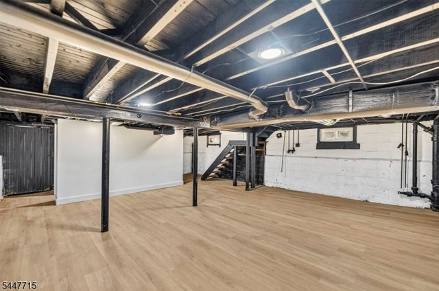 857 Livingston Rd, Elizabeth City, NJ 07208