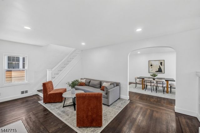 857 Livingston Rd, Elizabeth City, NJ 07208