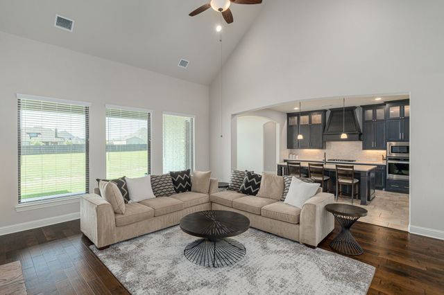 8220 Stonewall Drive, Waxahachie, TX 75167