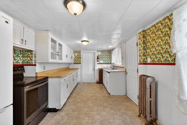 88 Central Street, Hudson, NH 03051