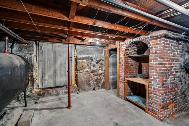 88 Central Street, Hudson, NH 03051