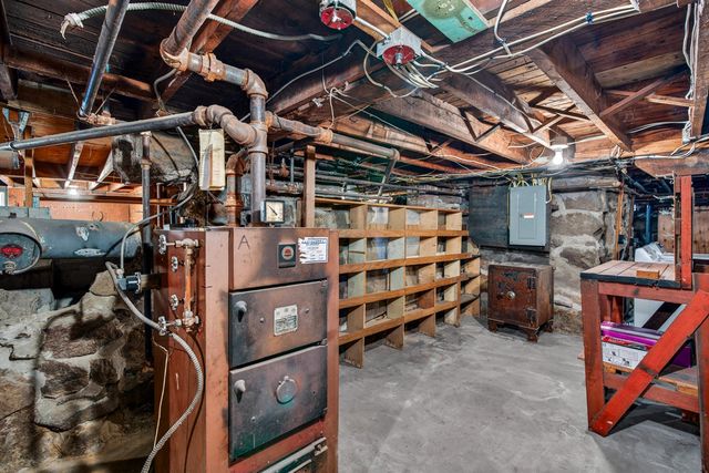 88 Central Street, Hudson, NH 03051