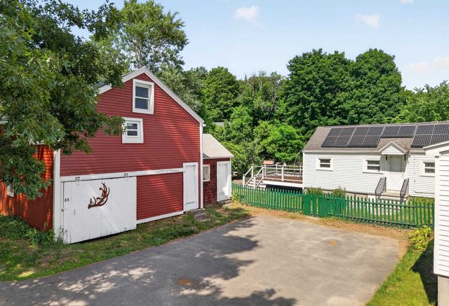 88 Central Street, Hudson, NH 03051