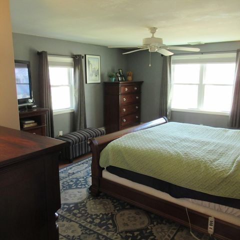 116 Commonwealth Ave, Lowell, MA 01852
