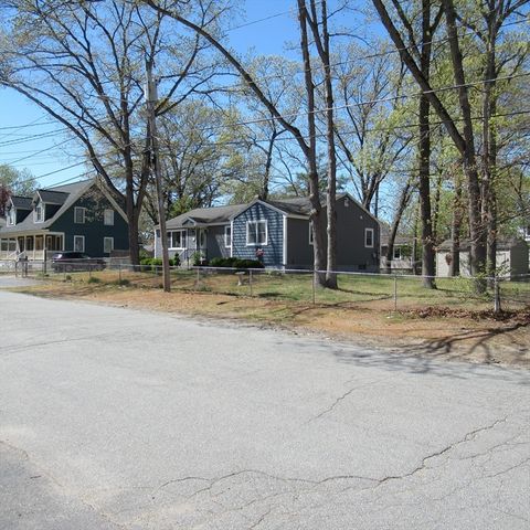 116 Commonwealth Ave, Lowell, MA 01852