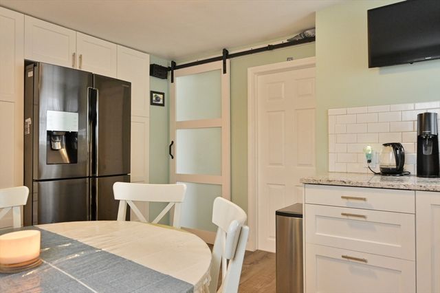 60 Roy St, Swampscott, MA 01907