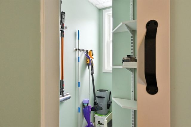 60 Roy St, Swampscott, MA 01907