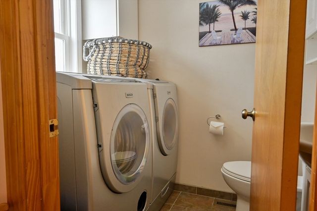 60 Roy St, Swampscott, MA 01907