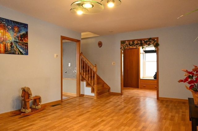 60 Roy St, Swampscott, MA 01907