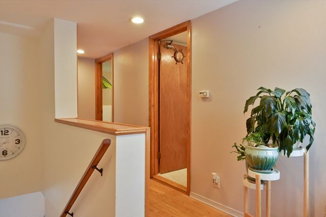 60 Roy St, Swampscott, MA 01907