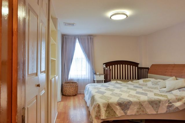 60 Roy St, Swampscott, MA 01907