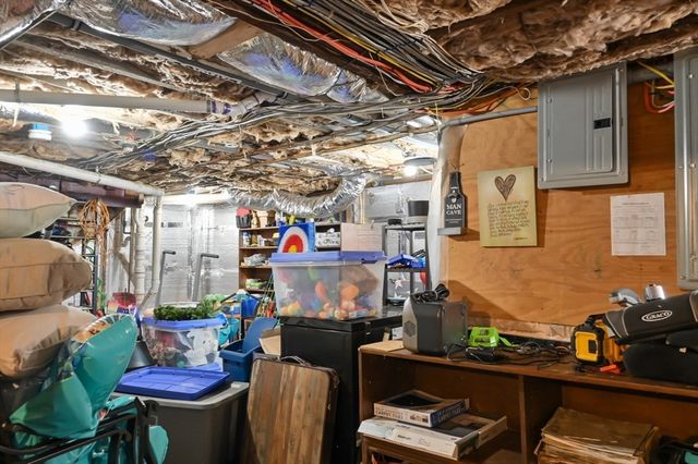 60 Roy St, Swampscott, MA 01907