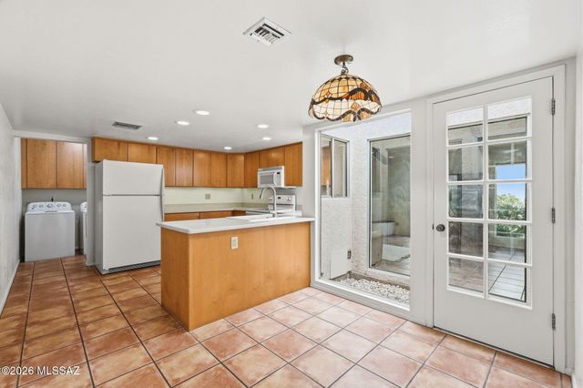 2942 N Placita Nueva, Tucson, AZ 85715