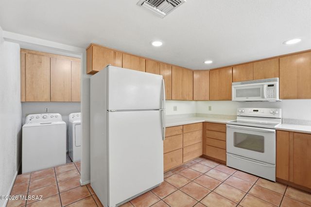 2942 N Placita Nueva, Tucson, AZ 85715
