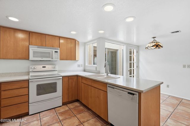 2942 N Placita Nueva, Tucson, AZ 85715