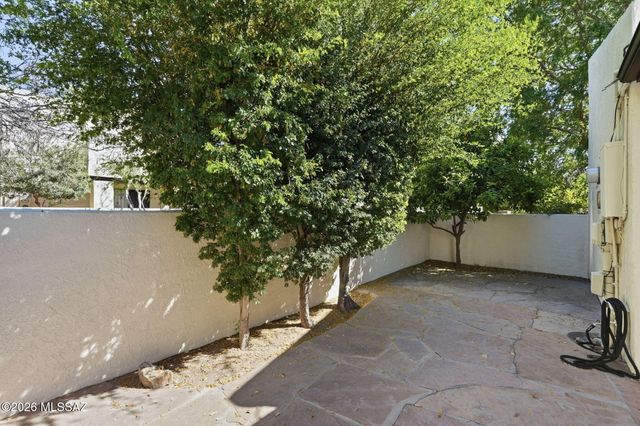 2942 N Placita Nueva, Tucson, AZ 85715