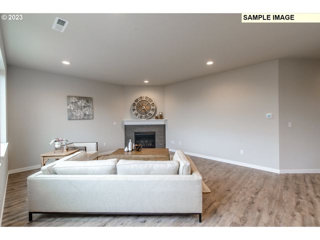 16509 Se Pacific Crest Trail Pl 758, Happy Valley, OR 97086