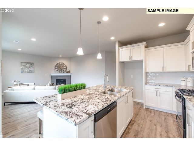 16509 Se Pacific Crest Trail Pl 758, Happy Valley, OR 97086