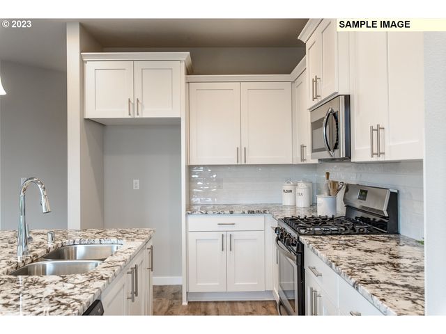 16509 Se Pacific Crest Trail Pl 758, Happy Valley, OR 97086