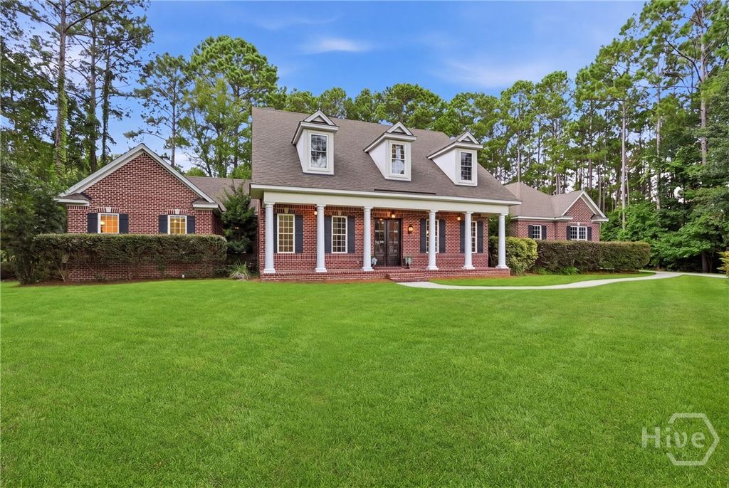 Image 1 of property listing at 190 Abercorn Lane, Richmond Hill, GA 31324