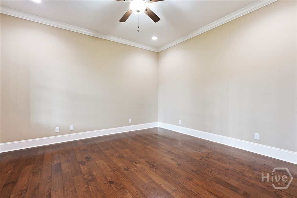 Image 10 of property listing at 190 Abercorn Lane, Richmond Hill, GA 31324