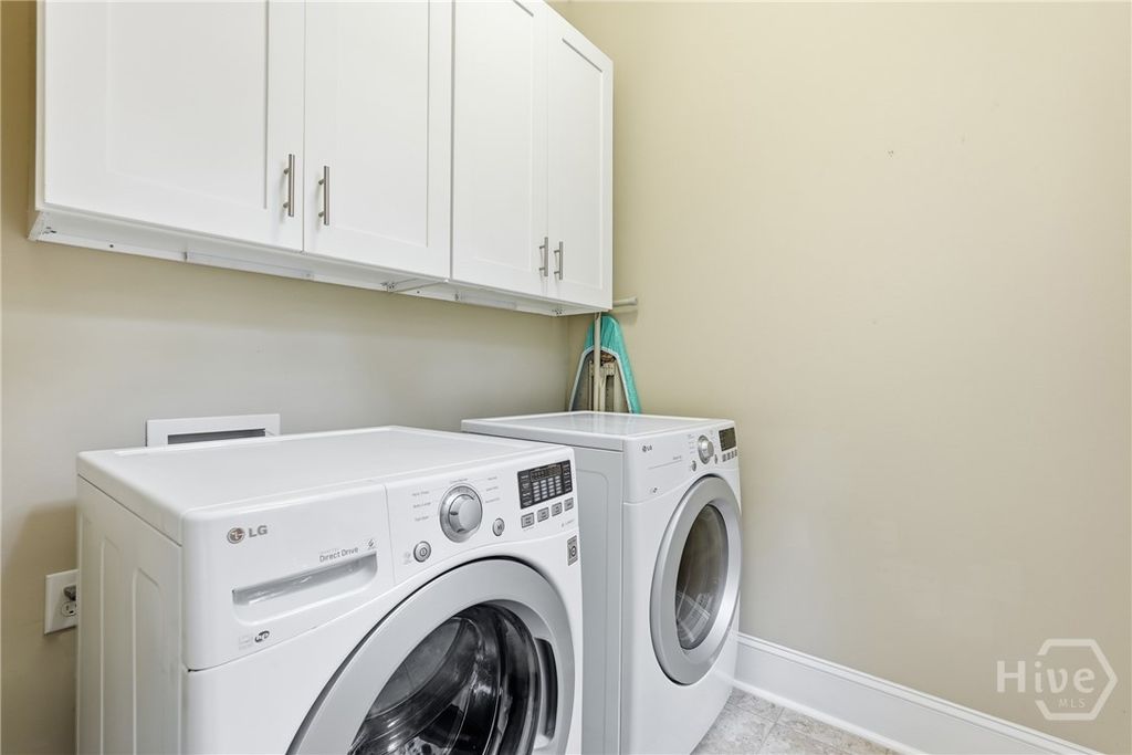 Image 21 of property listing at 190 Abercorn Lane, Richmond Hill, GA 31324
