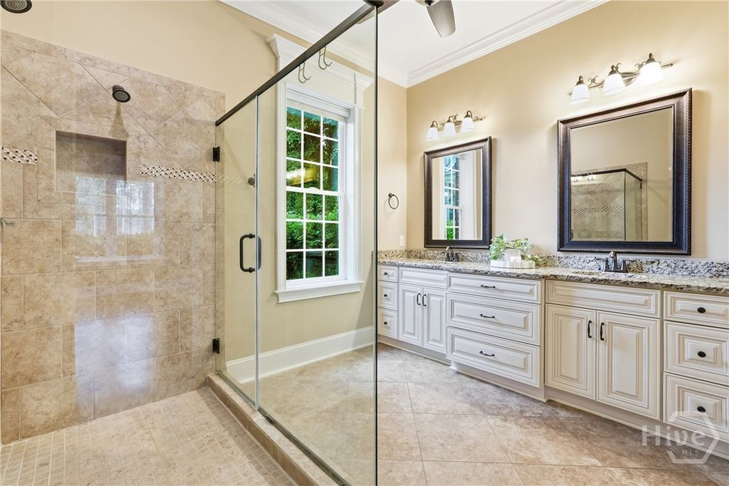 Image 27 of property listing at 190 Abercorn Lane, Richmond Hill, GA 31324